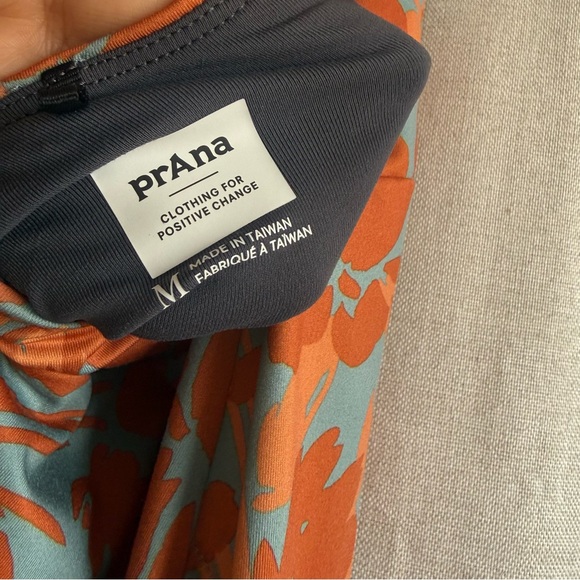 prAna Jewel Lake Dress in Faded Poppy Bloom Size Medium Built in Bra Athletic - Picture 3 of 8